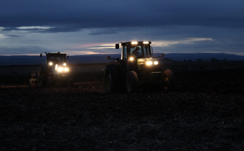 LED work lights are used in agricultural machinery